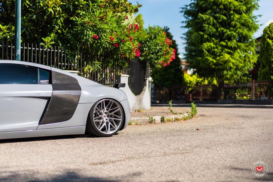 Детали экстерьера Audi R8 on Vossen Wheels (VPS-314T) 2017 года  (фото 16 из 20)
